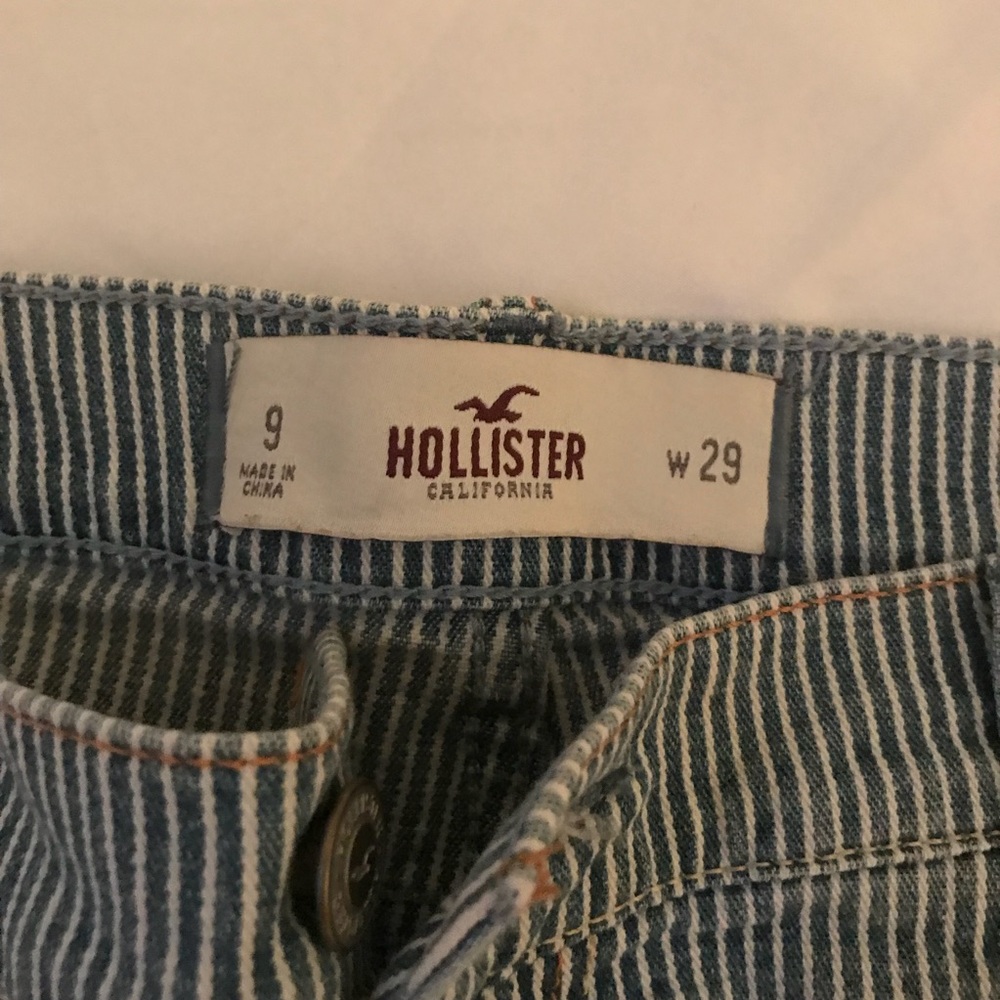 Hollister Denim Shorts - Picture 4 of 6